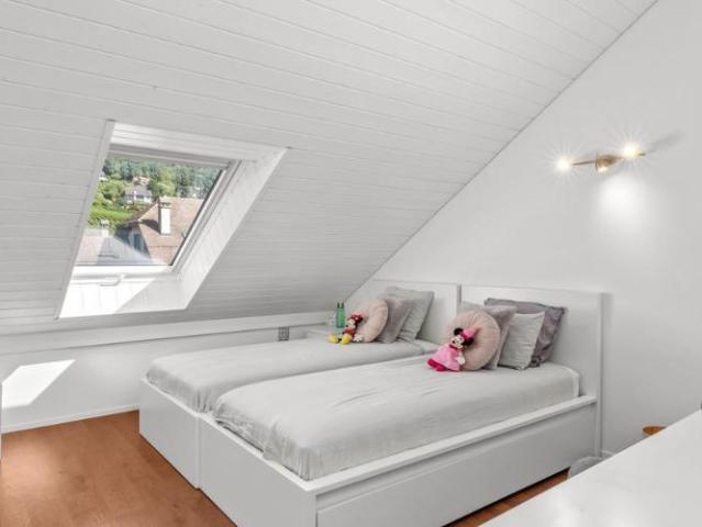 Eleganz und Komfort für dieses 4,5 Zimmer Duplex Penthouse mit See und Alpenblick