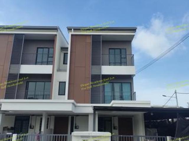 Elegan Residensi Puchong Putra Perdana Townhouse Upper Floor Endlot