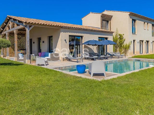 Élégance tropézienne à deux pas du village et des plages