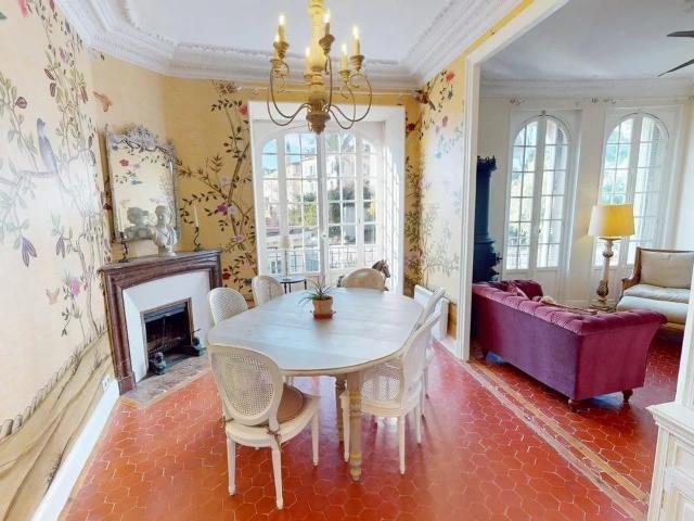 Élégance Bourgeoise & Lumière Dorée Bas de Cimiez 589000€ 75m² Nice