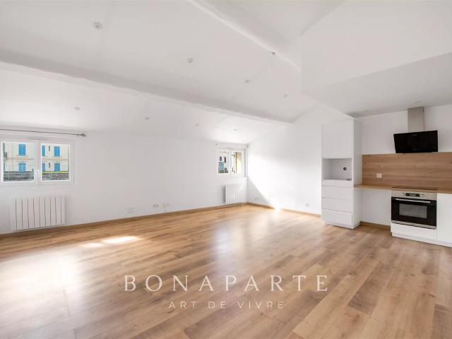 Élégance & charme en plein cœur de ville – Appartement T3 ré. 75m² Saint Raphaël