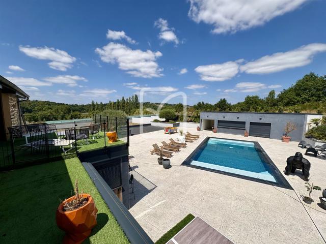 Élégance contemporaine au cœur de la pierre 400m² Ussac