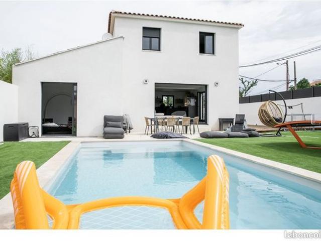 Élégance, confort et prestations premium Découvrez cette maison contemporaine de 115 m², implantée