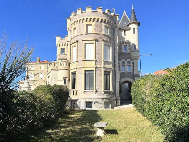 Élégance et vue mer – Appartement dans demeure historique av. 80m² Biarritz