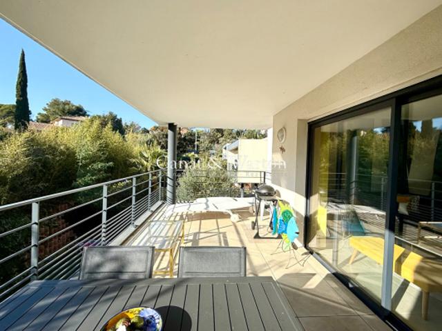 Élégance et Confort au Dernier Étage Appartement de 85 m² avec Terrasse !