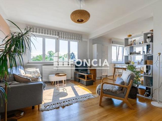 Élégance et lumière, 98 m² rénovés avec vue dégagée
