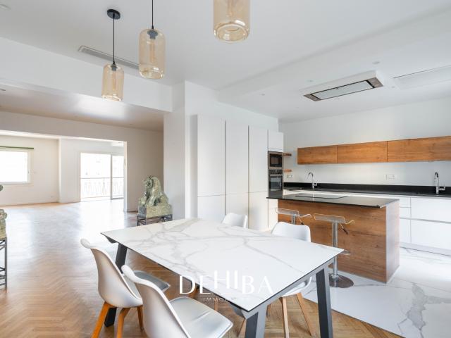 ÉLÉGANCE & PRESTIGE APPARTEMENT T4 DE 160M2 D’EXCEPTION AVENUE DU PRADO AVEC BALCON