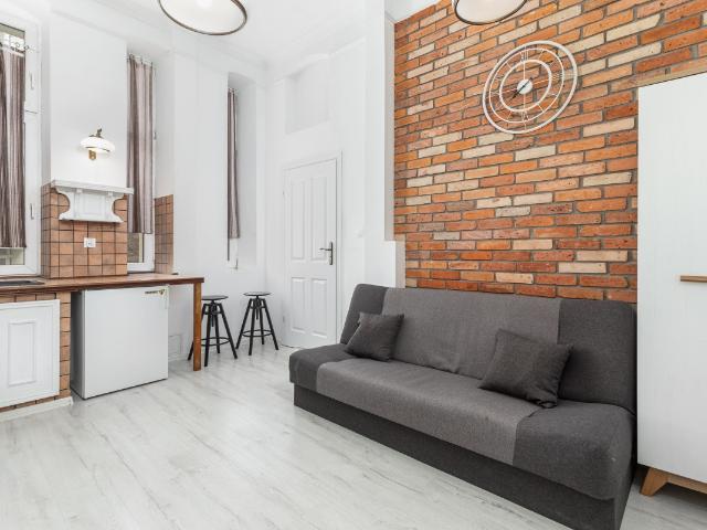 Elegancka kawalerka w centrum blisko CH Kaskada – ul. E. Bałuki!