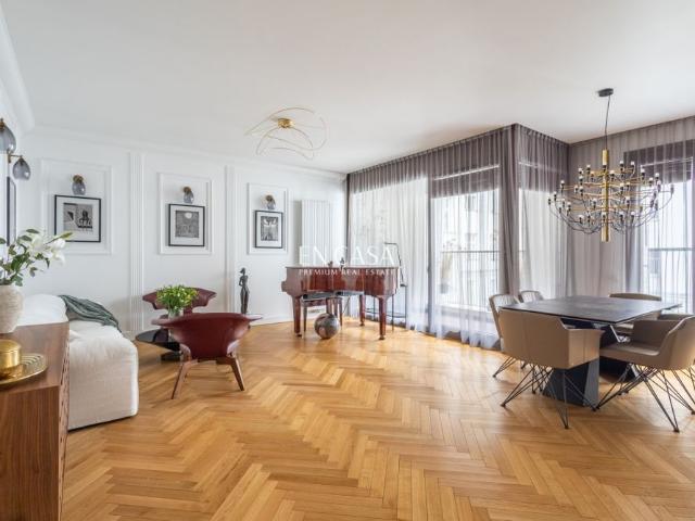 Elegancki 3 pokojowy apartament w sercu Warszawy