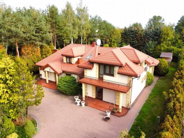 Elegancki dom wolnostojący 250 m2 / Wysoki standard / Zamiana na mieszkania