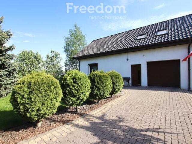 Elegancki dom 1285 m2 działki