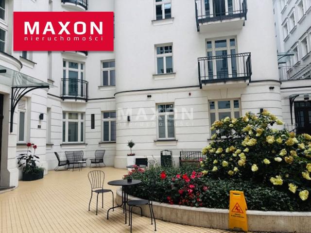 Elegancki lokal 55 m² w odrestaurowanej kamienicy centrum Warszawy