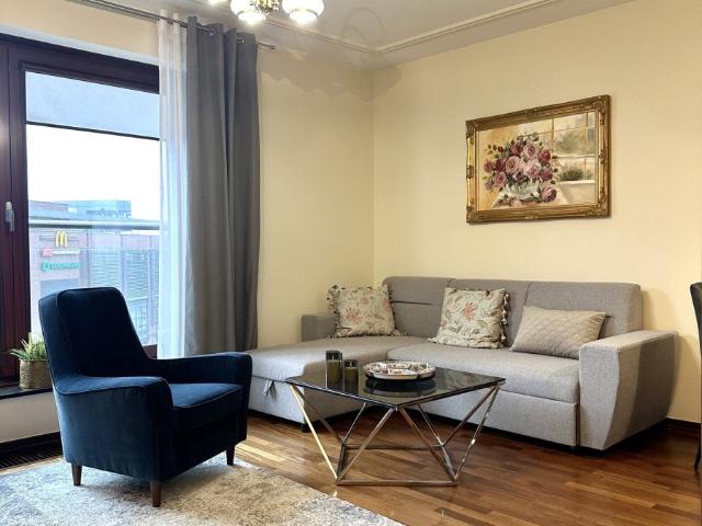 Eleganckie 54 m2 w centrum Wrocławia z garażem i klimatyzacją