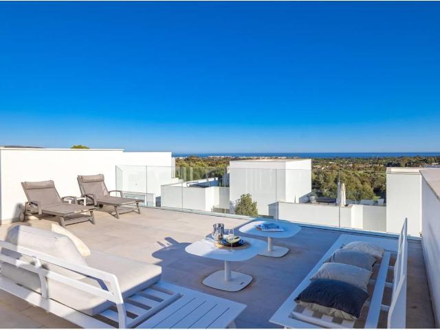 Elegancia contemporánea con vistas al Mediterráneo en La Res. 210m² Sotogrande
