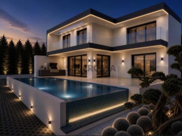 Elegância e Conforto: Moradia Nova com Piscina Infinita e Vista Mar