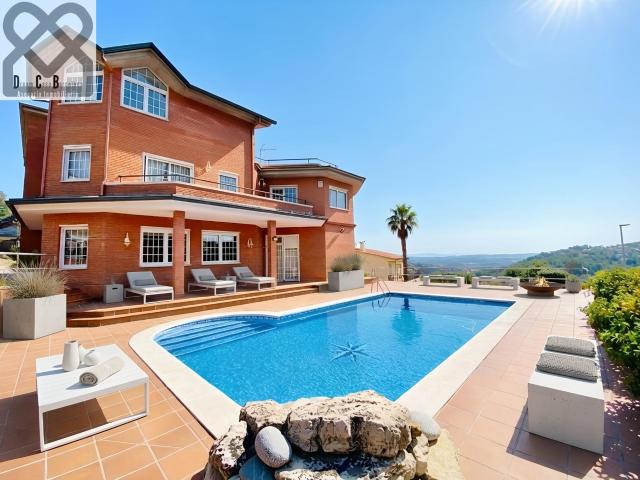 Elegancia, Espacio y Vistas Infinitas en Santa María de l'Avall