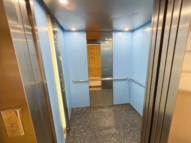 ELEGANCIA MEDITERRÁNEA A POCOS METROS DE LA ARENA DORADA
