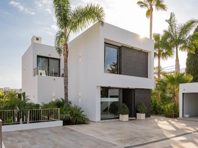 ¡Elegancia y lujo viviendo en el corazón de Marbella! Esta i. 701m² Marbella