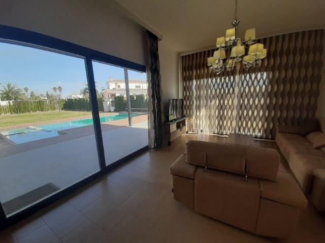 ✨ Elegancia y privacidad: villa de lujo en La Ribera – San Javier