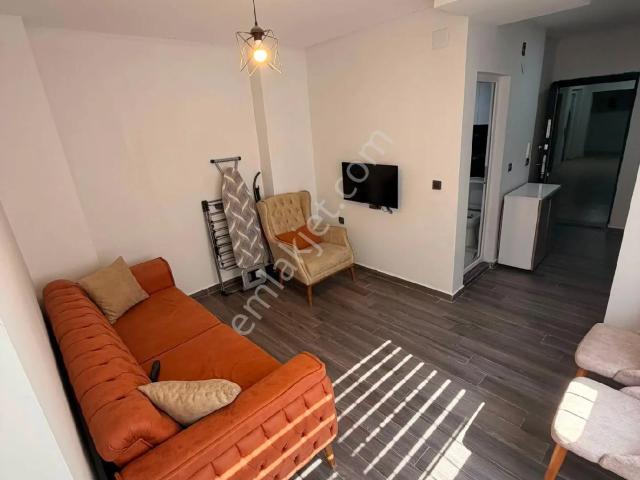 Elektrik Su Aboneliği Yok 1+1 Eşyalı Kiralık Cadde Üzeri Soulm