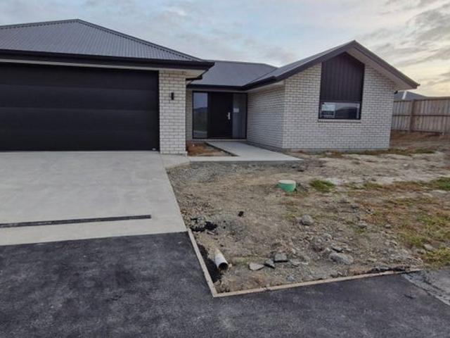 elgin, 3 bedrooms