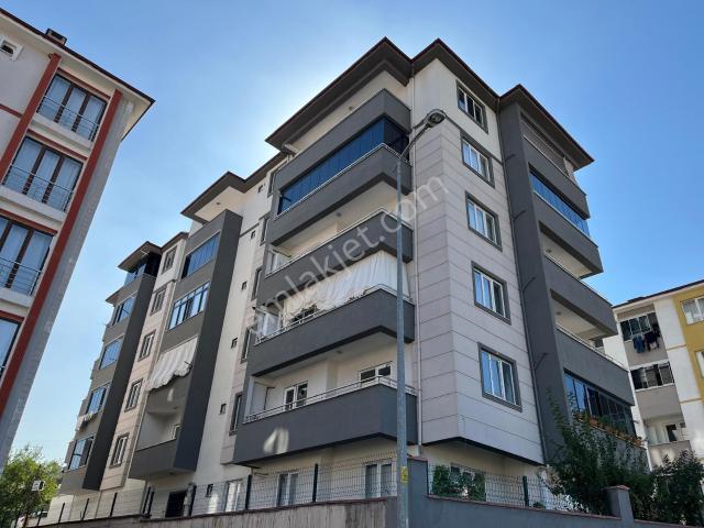 Elit Emlak'tan Aydınlıkevler'de Satılık 2+1 Sıfır Daire