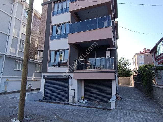 Elit Emlak'tan Kiralık Yeni Bina 2+1+mutfak Doğalgazlı 1 Ci Kat Asansör