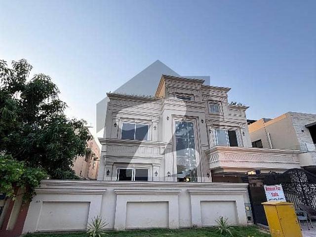Elite Designer House for Sale | Premium Fini shes | Overseas Block
