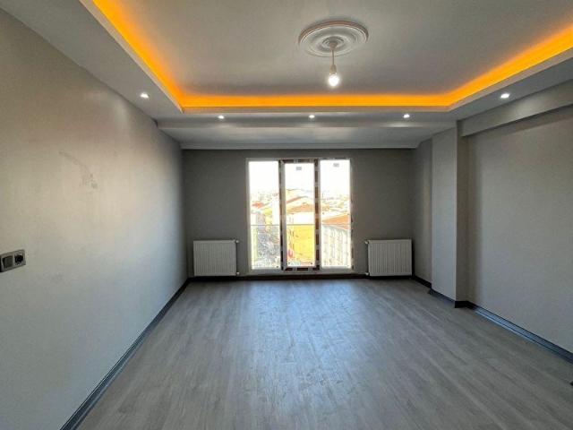 ELİFDEN SATILIK SIFIR DAİRE ESENLER FATİH 2+1
