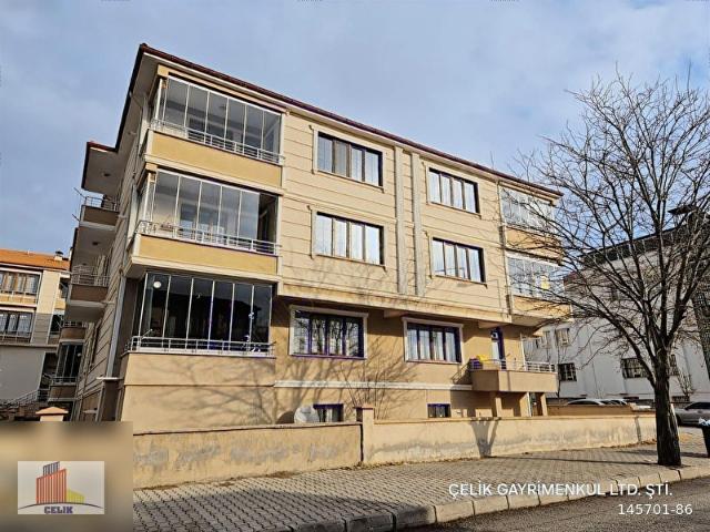 ÇELİK GAYRİMENKUL LTD ŞTİ'DN CUMHURİYE MAH.3.KAT GÜNEY DOGU 3+1