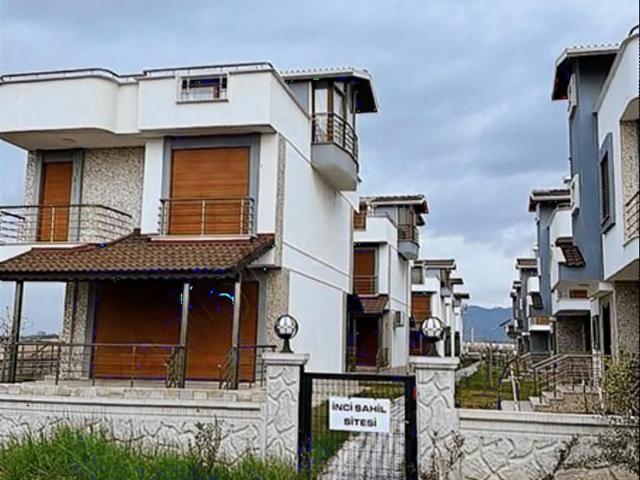 ÇELİK GAYRİMENKUL LTD.ŞTİ'DN DİKİLİ SALİHLERALTI'NDA SÜPER VİLLA