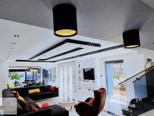 Elite Homes'tan Silivri'de Sahile Sıfır Fırsat Lux 5+1 Villa