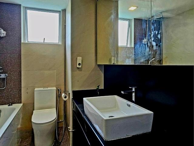 ELIAS GREEN Condominium For Rent, $4,800, 3 Bed 4 Bath 1,550 sqft $3.10 psf