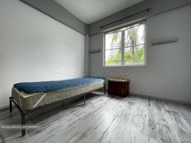 Elias Green D18, Condominium