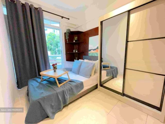 Elias Green D18, Condominium