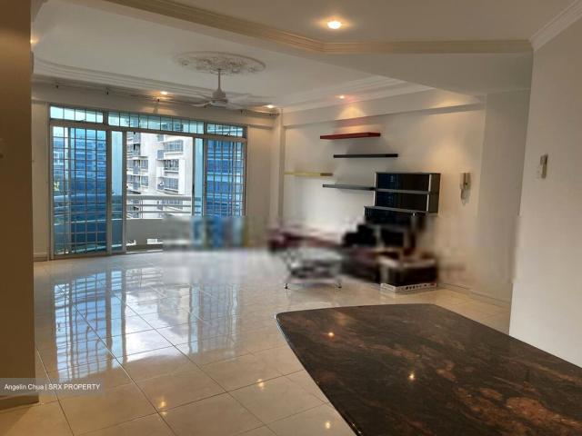 Elias Green D18, Condominium