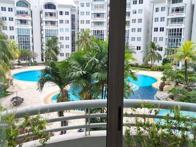 Elias Green D18, Condominium