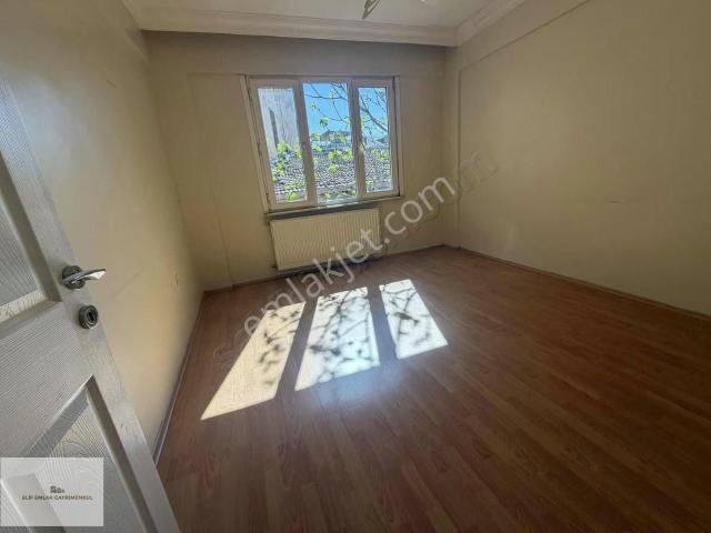 Elif Emlaktan Kiralık 1+1 Ayrı Mutfaklı Daire