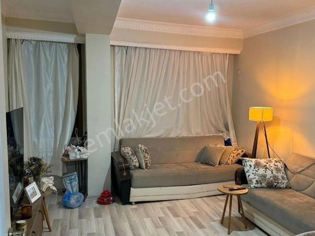Çeliktepe Mahallesinde 2+1 70m2 Krediye Uygun Satılık Daire