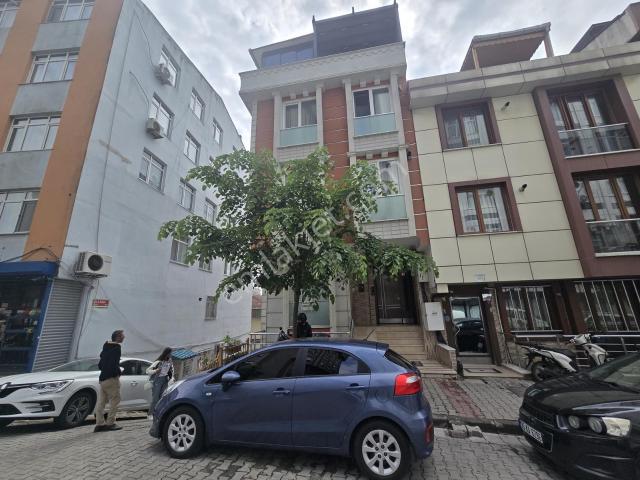 Çeliktepede Merkezi Konumda Ulaşımı Kolay Bahce Katı Daire