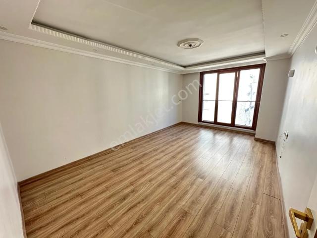 Çeliktepe'de,yeni Bina,metroya 4 Dk. 2+1 Kiralık Daire,artum'dan