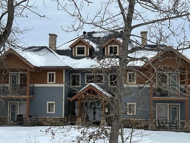 Elkwater, Ab. 3 Bedroom Condo 1410sf
