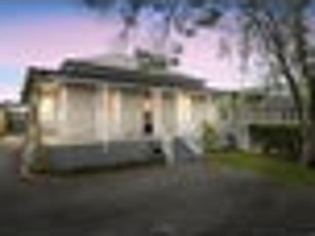 Ellerslie Family Home + Sleepout