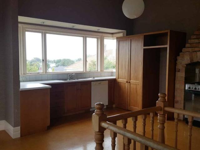 Ellerslie Character Villa