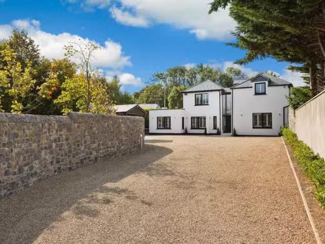 Ellismore Mews, Myra Manor, Malahide, Co. Dublin. K36PV06 is f.