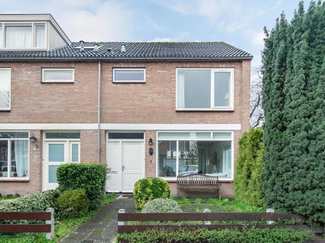 Else Mauhsstraat 1