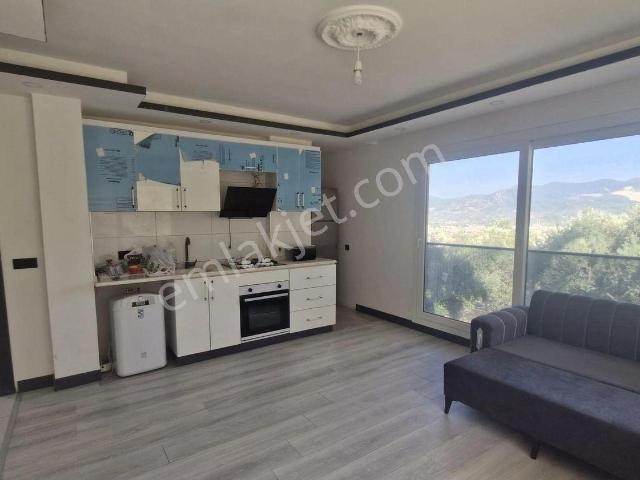 Elvan Özçelik'den Hacıilyas'da Eşyalı Kiralık 1+1 Daire
