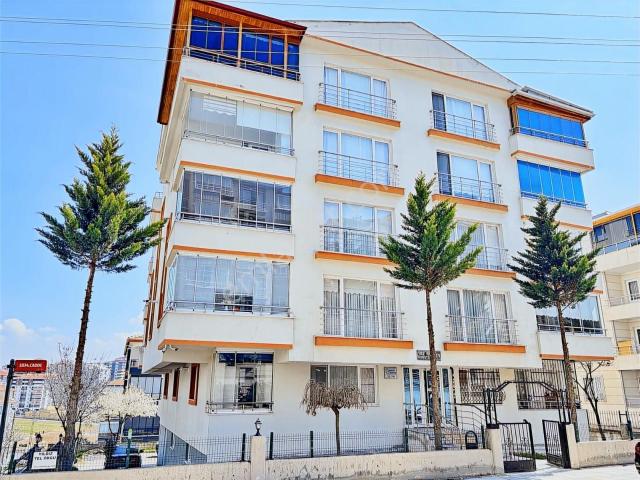 Elvanda Kat Konumunda Asansörlü Masrafsız Cephesi Açık 3+1 Daire