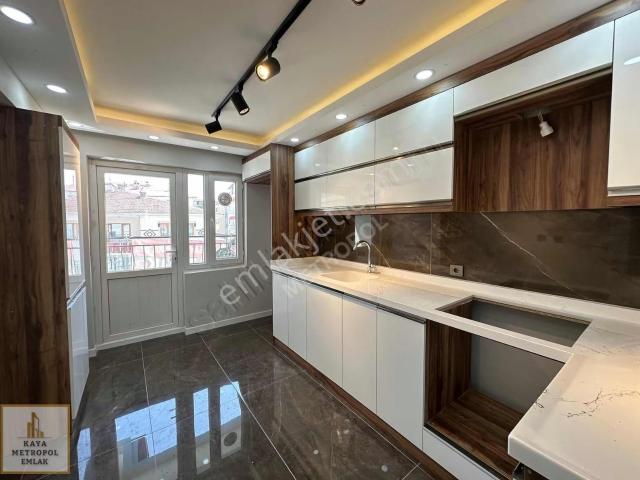 Elvankent Topçu Mah. Katta Ön Cephe Lüks Yapılı 120m2 3+1 Daire