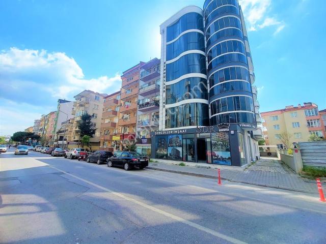 El/ya 'dan Mehmetcik Caddesi Üzeri~eşyalı 3+1 Yüksek Arsa Payı